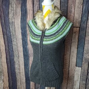Old Navy fair isle vest with fur hood small